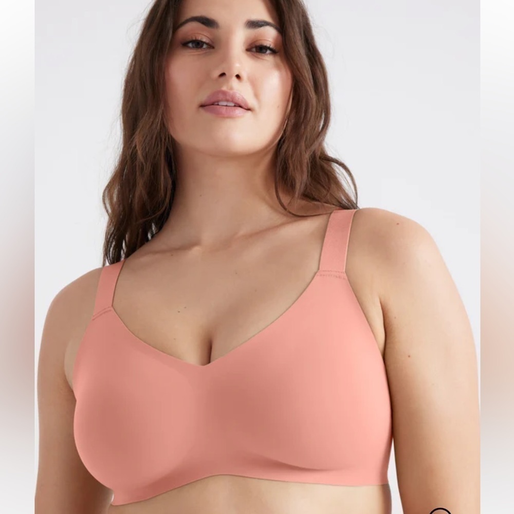 Knix - Padded V-Neck Bra Wide Strap